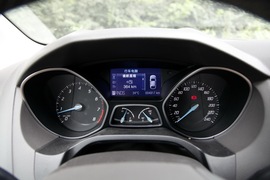 测试2012款新福克斯三厢2.0自动挡