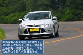 测试2012款新福克斯三厢2.0自动挡