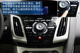 测试2012款新福克斯三厢2.0自动挡