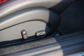 2012款法拉利California30到店实拍