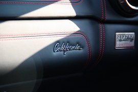 2012款法拉利California30到店实拍