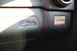 2012款法拉利California30到店实拍