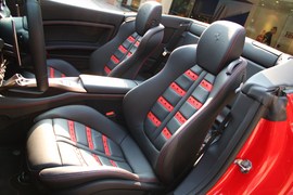 2012款法拉利California30到店实拍