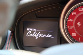 2012款法拉利California30到店实拍