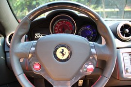 2012款法拉利California30到店实拍