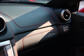 2012款法拉利California30到店实拍