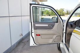 2012款中兴无限2.4L豪华型到店实拍