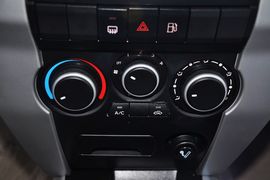 2012款中兴无限2.4L豪华型到店实拍