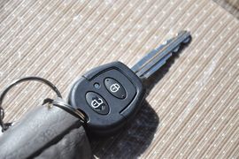 2012款中兴无限2.4L舒适型