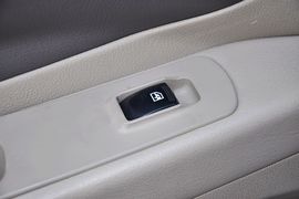 2012款中兴无限2.4L舒适型