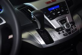 2013款广汽本田奥德赛2.4L运动版