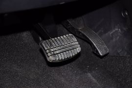 2012款三菱翼神1.8L