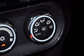 2012款三菱翼神1.8L