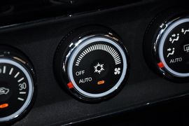 2012款三菱翼神1.8L