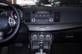 2012款三菱翼神1.8L