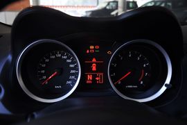 2012款三菱翼神1.8L