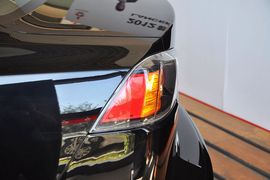 2012款三菱翼神1.8L