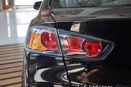 2012款三菱翼神1.8L