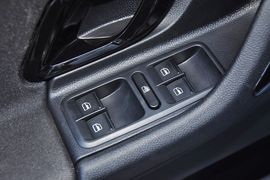 2012款斯柯达晶锐1.6L手动五周年典藏版