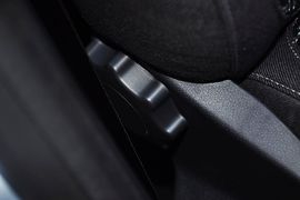 2012款斯柯达晶锐1.6L手动五周年典藏版