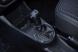 2012款斯柯达晶锐1.6L手动五周年典藏版