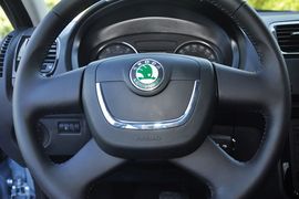 2012款斯柯达晶锐1.6L手动五周年典藏版