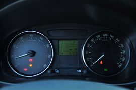 2012款斯柯达晶锐1.6L手动五周年典藏版
