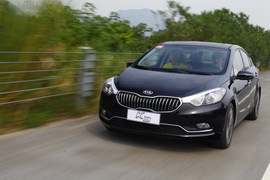 2012款东风悦达起亚K3桂林试驾实拍