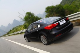 2012款东风悦达起亚K3桂林试驾实拍