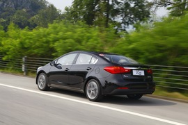 2012款东风悦达起亚K3桂林试驾实拍