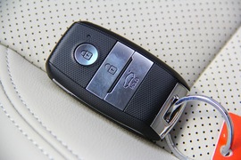 2012款东风悦达起亚K3桂林试驾实拍