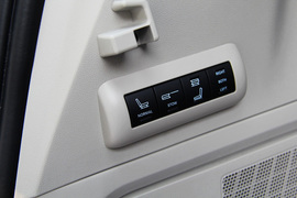 2012款克莱斯勒进口大捷龙试驾