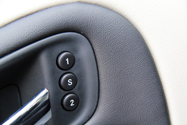 2012款克莱斯勒进口大捷龙试驾