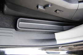 2012款克莱斯勒进口大捷龙试驾