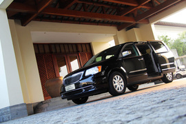 2012款克莱斯勒进口大捷龙试驾