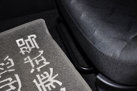 2012款起亚K2三厢1.4L手动十周年纪念版