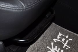 2012款起亚狮跑2.0GLS自动两驱型