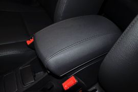 2012款起亚狮跑2.0GLS自动两驱型