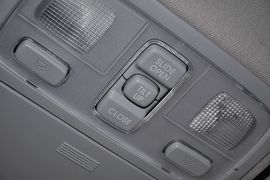 2012款起亚狮跑2.0GLS自动两驱型