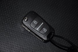 2012款起亚狮跑2.0GLS自动两驱型
