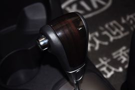 2012款起亚狮跑2.0GLS自动两驱型