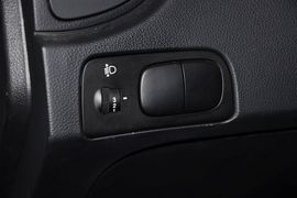 2012款起亚狮跑2.0GLS自动两驱型
