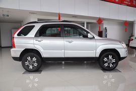 2012款起亚狮跑2.0GLS自动两驱型