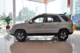2012款起亚狮跑2.0GLS自动两驱型