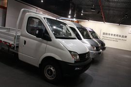 无锡试乘上汽大通V80