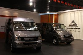 无锡试乘上汽大通V80