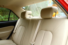 2012款吉利英伦SC6
