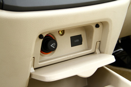 2012款吉利英伦SC6