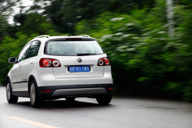 2011款进口大众CrossGolf试驾实拍