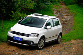 2011款进口大众CrossGolf试驾实拍